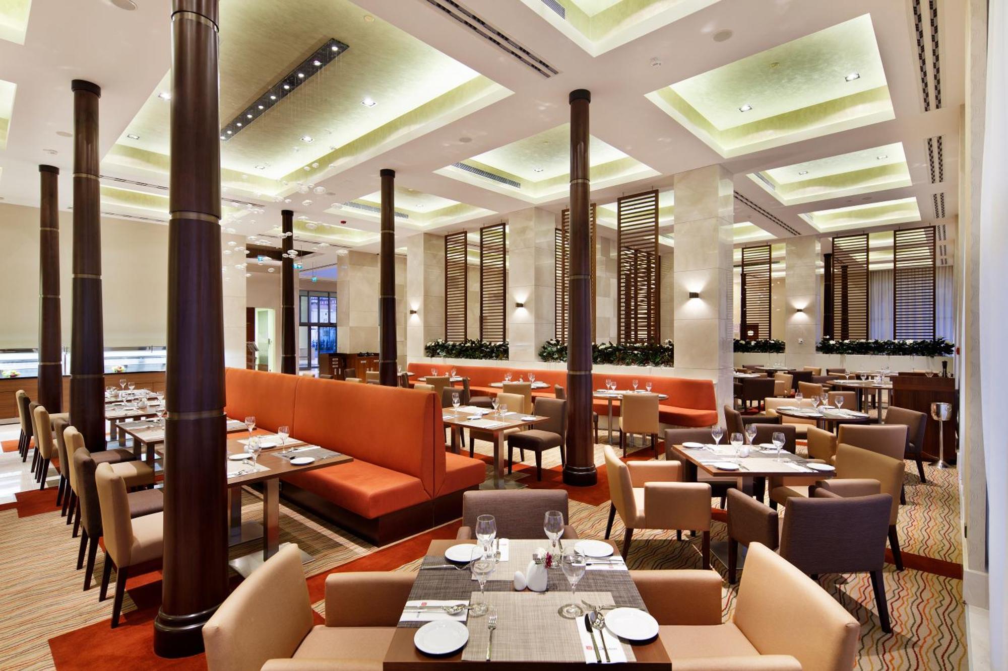Hilton Garden Inn מרדין מסעדה תמונה